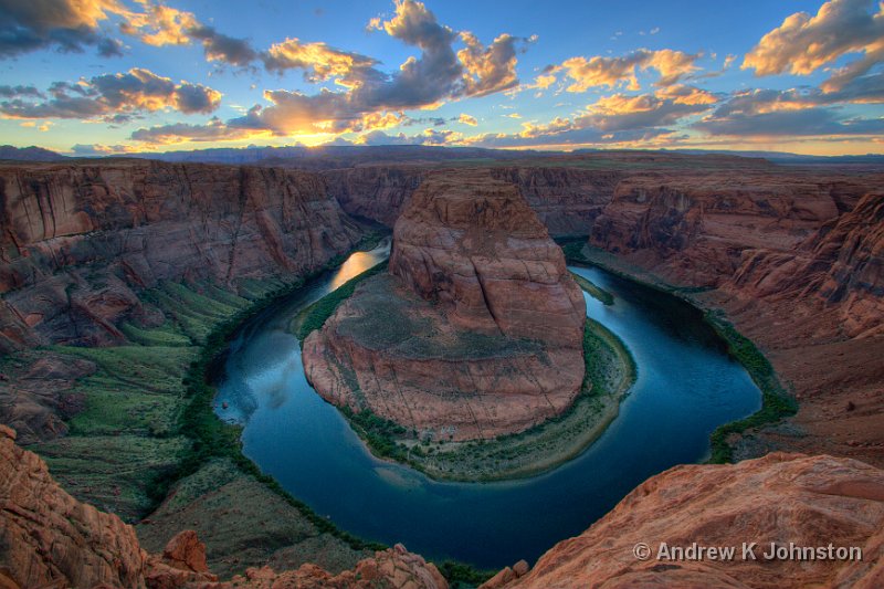 1007_350D_7952-4 HDR TM.jpg - Horseshoe Bend, AZ. HDR composition from three exposures: 1/6s, 1/25s and 1/100s.